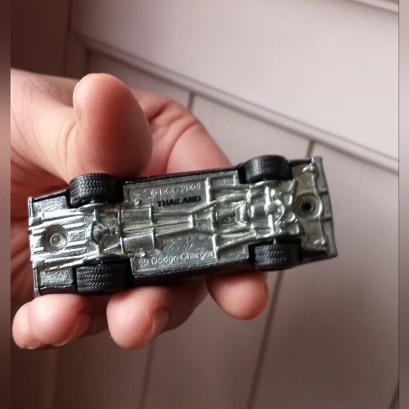 Hot wheels vintage 2004/ 69 Dodge charger with custom rubber tires and rims 🔥 - Picture 3 of 5